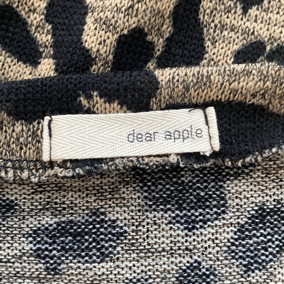 Dear Apple blouse cold shoulder long sleeves animal print round neckline Sz MED - Picture 7 of 8